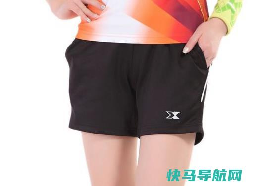 穿运动短裤出门奇怪吗？运动穿暴汗服减肥吗